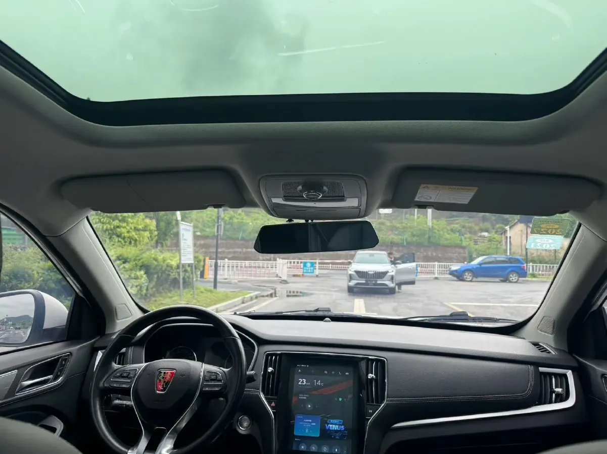 2019 Roewe i6 1.5T 169HP L4 7DCT,autocango,china used car exporter,china ev exporter,chinese used car exporter,chinese used ev exporter