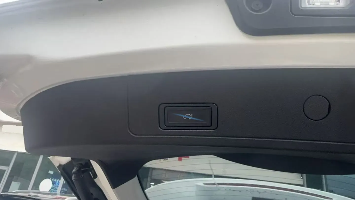 2021 Chery Tiggo 8 2.0T 254HP L4 7DCT,autocango,china used car exporter,china ev exporter,chinese used car exporter,chinese used ev exporter