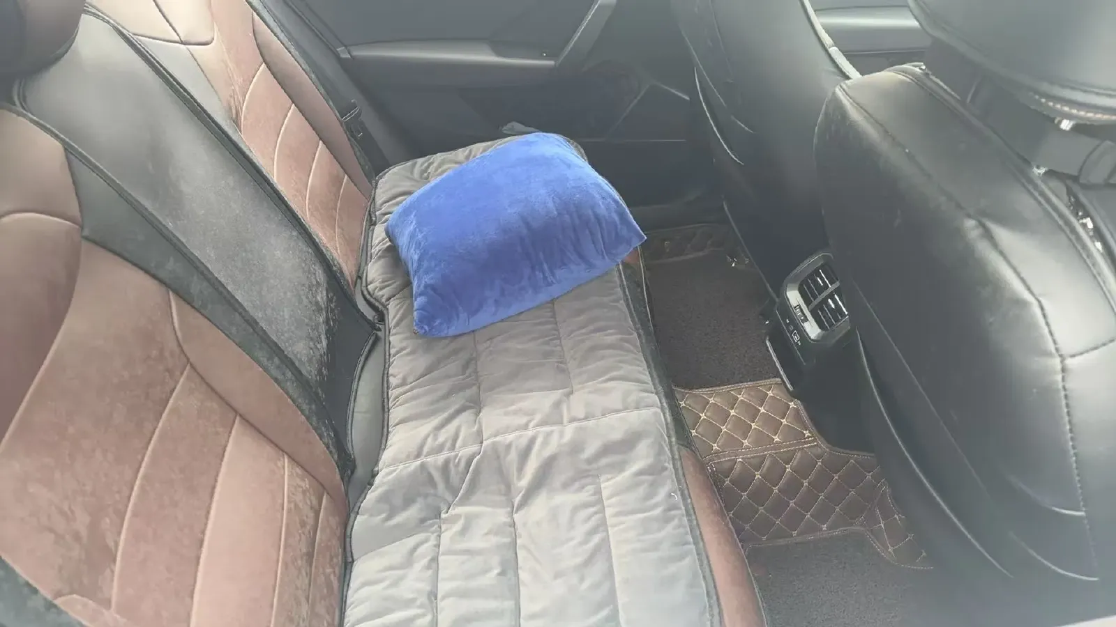 2022 Ford Transit 2.0T 202HP L4 6AT,autocango,china used car exporter,china ev exporter,chinese used car exporter,chinese used ev exporter