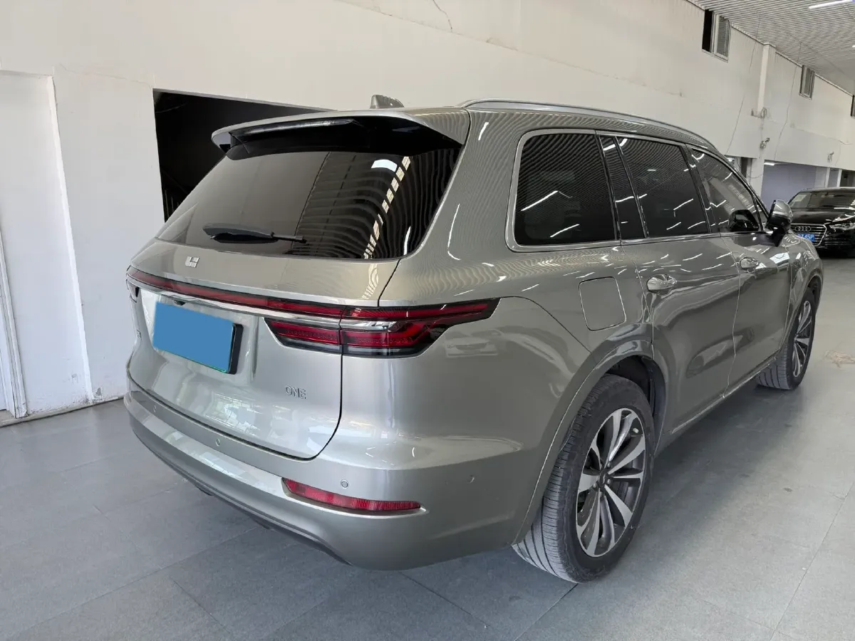 2021 Li ONE Range Extended 131HP REEV 40.5KWH,autocango,china used car exporter,china ev exporter,chinese used car exporter,chinese used ev exporter