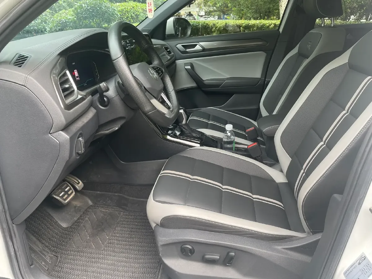 2023 Volkswagen T-Roc 1.5T 160HP L4 7DCT,autocango,china used car exporter,china ev exporter,chinese used car exporter,chinese used ev exporter