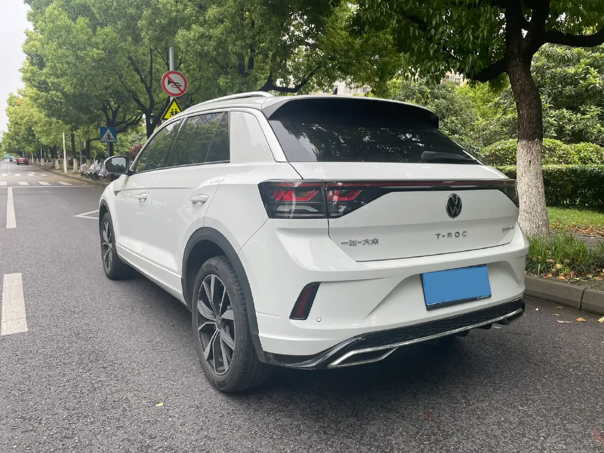 2023 Volkswagen T-Roc 1.5T 160HP L4 7DCT,autocango,china used car exporter,china ev exporter,chinese used car exporter,chinese used ev exporter