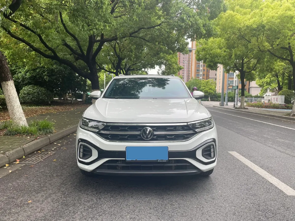 2023 Volkswagen T-Roc 1.5T 160HP L4 7DCT,autocango,china used car exporter,china ev exporter,chinese used car exporter,chinese used ev exporter