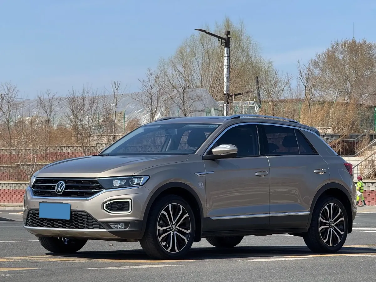 2022 Volkswagen T-Roc 1.4T 150HP L4 7DCT,autocango,china used car exporter,china ev exporter,chinese used car exporter,chinese used ev exporter