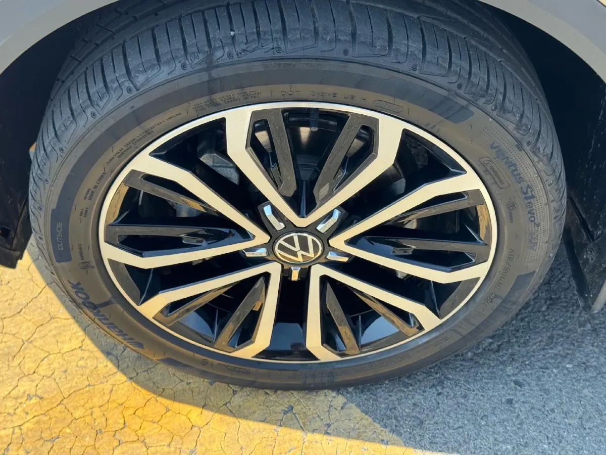 2022 Volkswagen T-Roc 1.4T 150HP L4 7DCT,autocango,china used car exporter,china ev exporter,chinese used car exporter,chinese used ev exporter