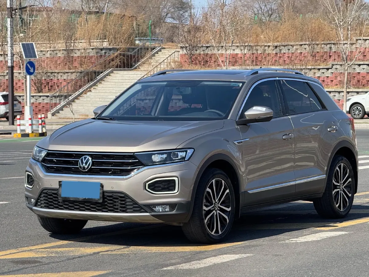 2022 Volkswagen T-Roc 1.4T 150HP L4 7DCT,autocango,china used car exporter,china ev exporter,chinese used car exporter,chinese used ev exporter