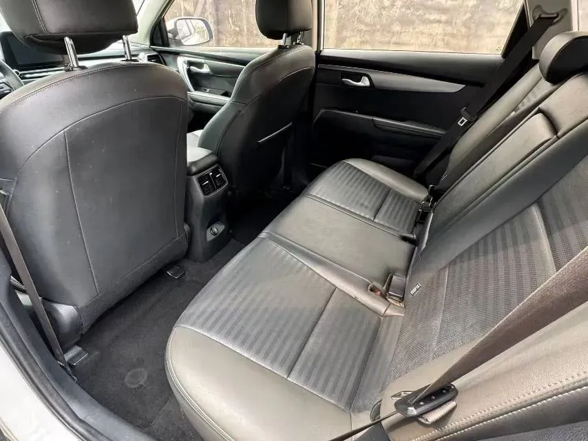 2018 Kia Sportage R 2.0L 160HP L4 6AT,autocango,china used car exporter,china ev exporter,chinese used car exporter,chinese used ev exporter