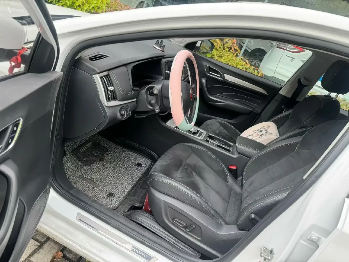 2017 Roewe i6 1.0T 125HP L3 2AT PHEV,autocango,china used car exporter,china ev exporter,chinese used car exporter,chinese used ev exporter