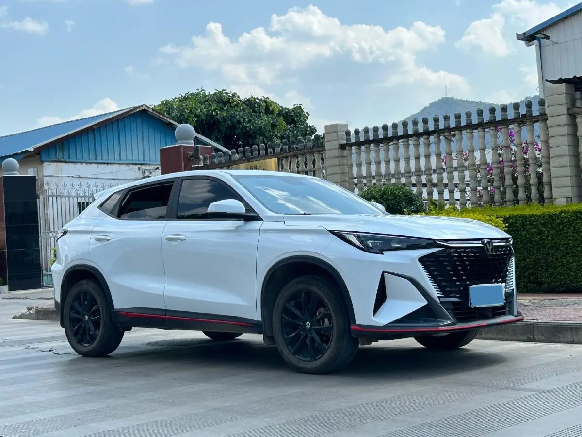 2025 ChangAn X5 PLUS 1.5T 188HP L4 7DCT,autocango,china used car exporter,china ev exporter,chinese used car exporter,chinese used ev exporter