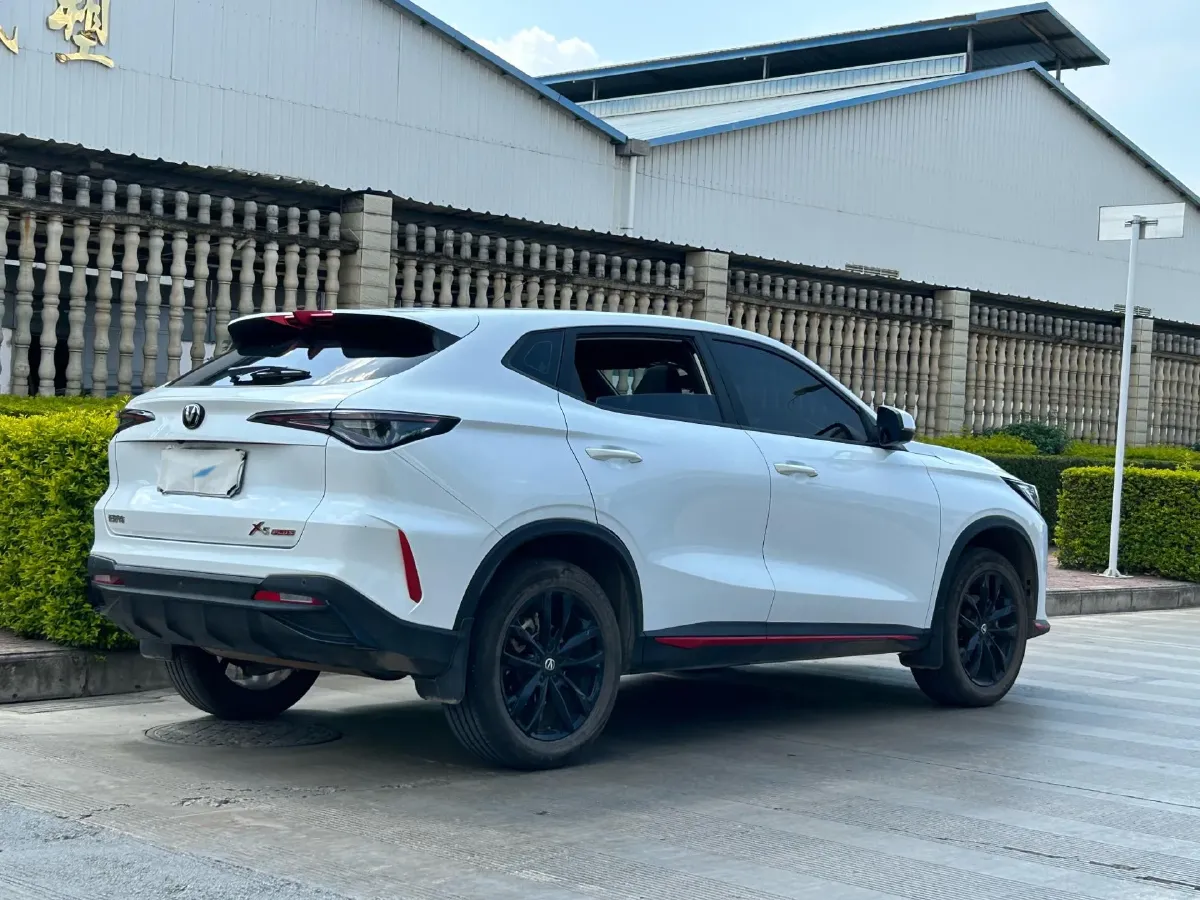 2025 ChangAn X5 PLUS 1.5T 188HP L4 7DCT,autocango,china used car exporter,china ev exporter,chinese used car exporter,chinese used ev exporter