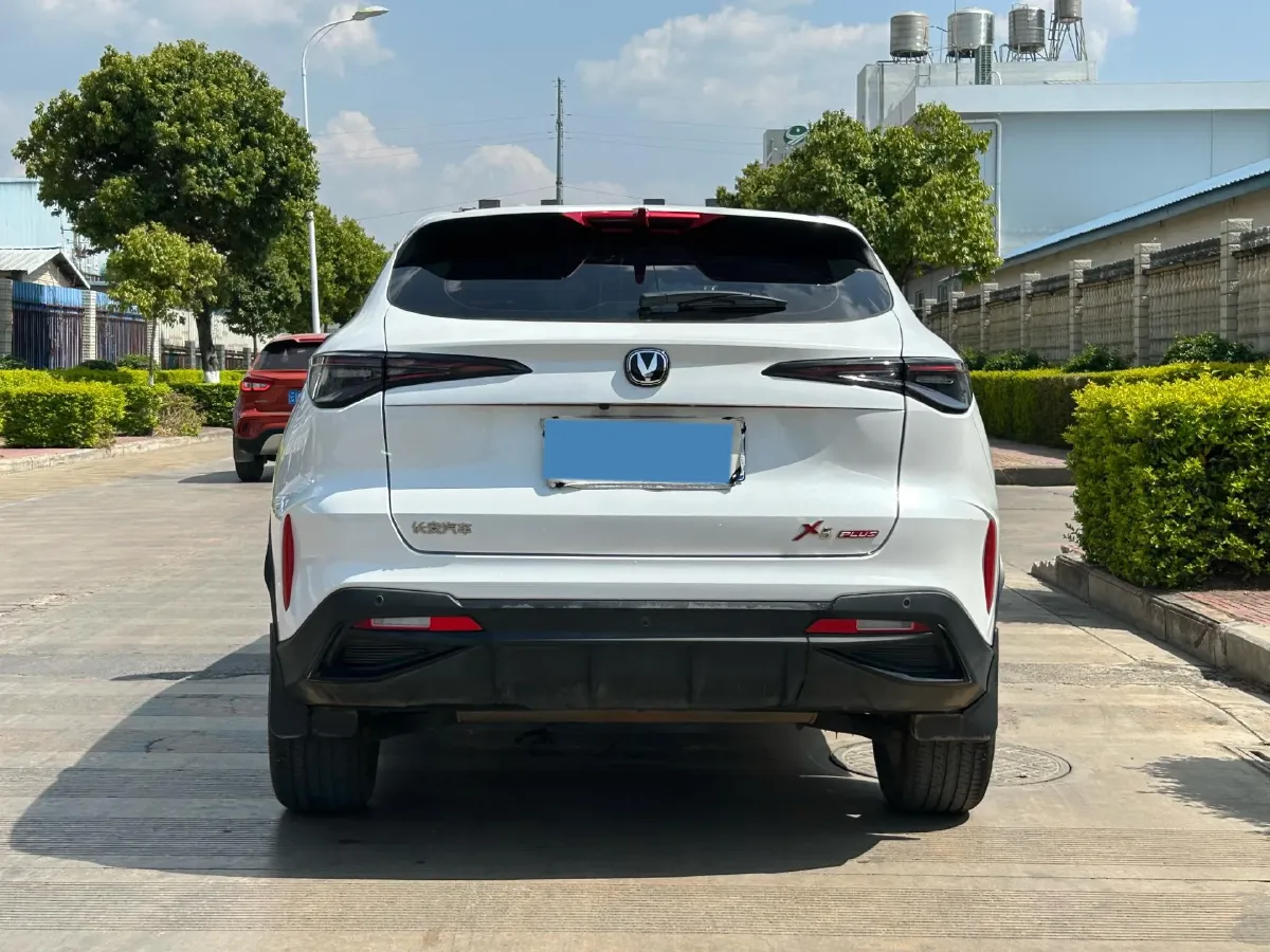2025 ChangAn X5 PLUS 1.5T 188HP L4 7DCT,autocango,china used car exporter,china ev exporter,chinese used car exporter,chinese used ev exporter