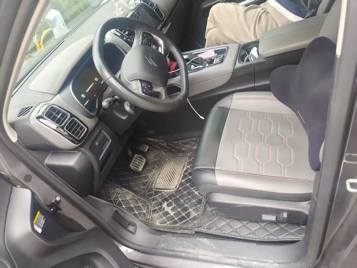 2022 Citroen C5 Aircross 1.8T 211HP L4 8AT,autocango,china used car exporter,china ev exporter,chinese used car exporter,chinese used ev exporter