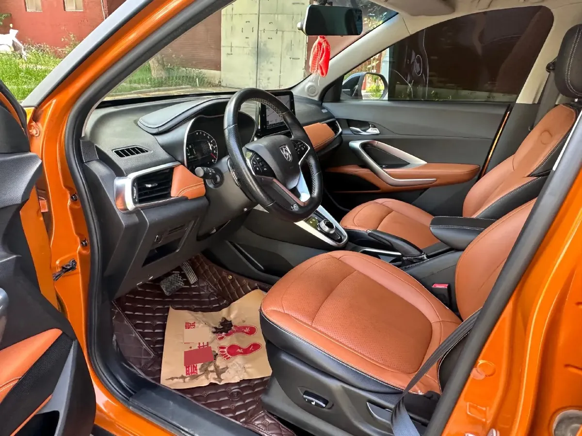 2017 HaiMa S5 Young Edition 1.6L 122HP L4 5MT,autocango,china used car exporter,china ev exporter,chinese used car exporter,chinese used ev exporter