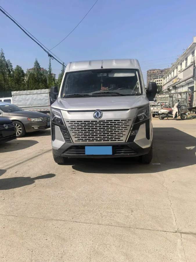 2023 MAXUS XinTu V70 2.0T 125HP L4 6MT,autocango,china used car exporter,china ev exporter,chinese used car exporter,chinese used ev exporter