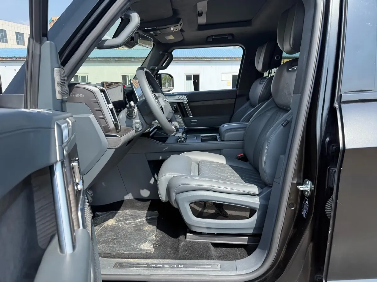 2024 M Hero 917 REEV 197HP 2AT REEV 65.8KWH,autocango,china used car exporter,china ev exporter,chinese used car exporter,chinese used ev exporter