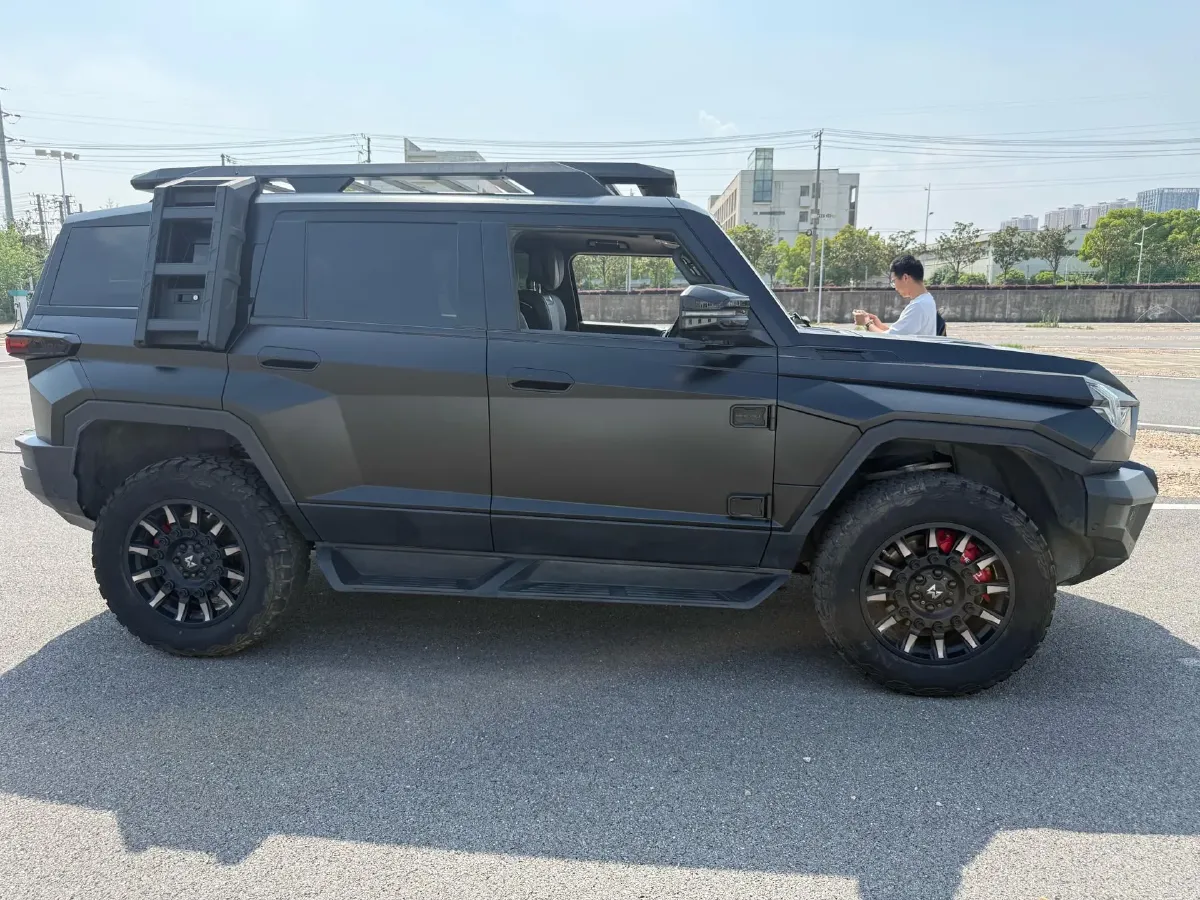 2024 M Hero 917 REEV 197HP 2AT REEV 65.8KWH,autocango,china used car exporter,china ev exporter,chinese used car exporter,chinese used ev exporter