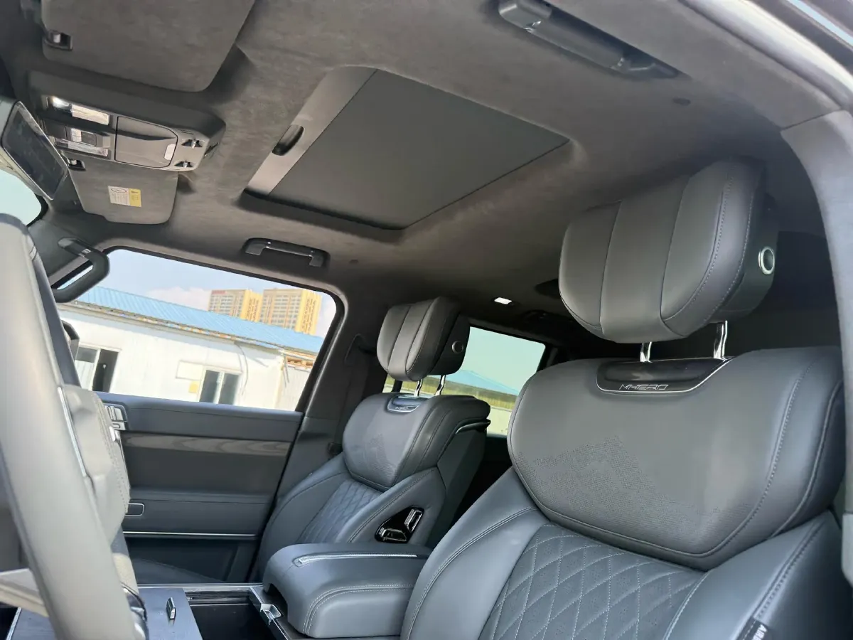 2024 M Hero 917 REEV 197HP 2AT REEV 65.8KWH,autocango,china used car exporter,china ev exporter,chinese used car exporter,chinese used ev exporter