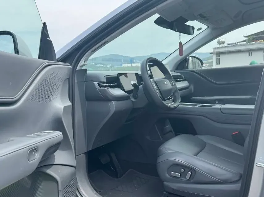 2025 Xpeng G6 BEV 68.5KWH,autocango,china used car exporter,china ev exporter,chinese used car exporter,chinese used ev exporter