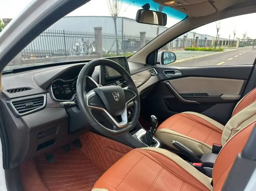 2017 BaoJun 310W 1.5L 112HP L4 6MT,autocango,china used car exporter,china ev exporter,chinese used car exporter,chinese used ev exporter