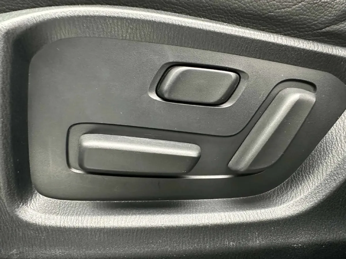 2022 MAXUS XinTu V90 2.0T 150HP L4 6AT,autocango,china used car exporter,china ev exporter,chinese used car exporter,chinese used ev exporter