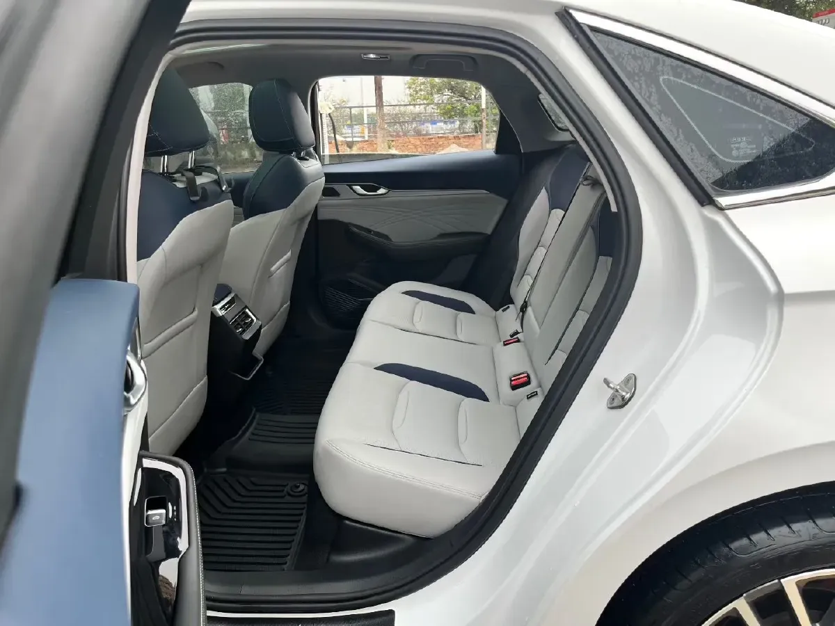 2021 Geely Preface 2.0T 190HP L4 7DCT,autocango,china used car exporter,china ev exporter,chinese used car exporter,chinese used ev exporter