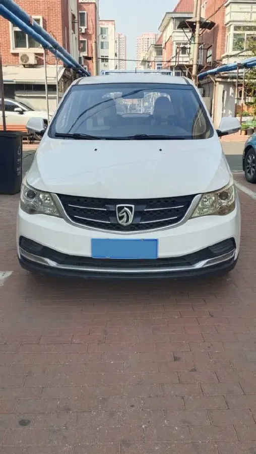 2016 BaoJun 730 1.5L 112HP L4 5MT,autocango,china used car exporter,china ev exporter,chinese used car exporter,chinese used ev exporter