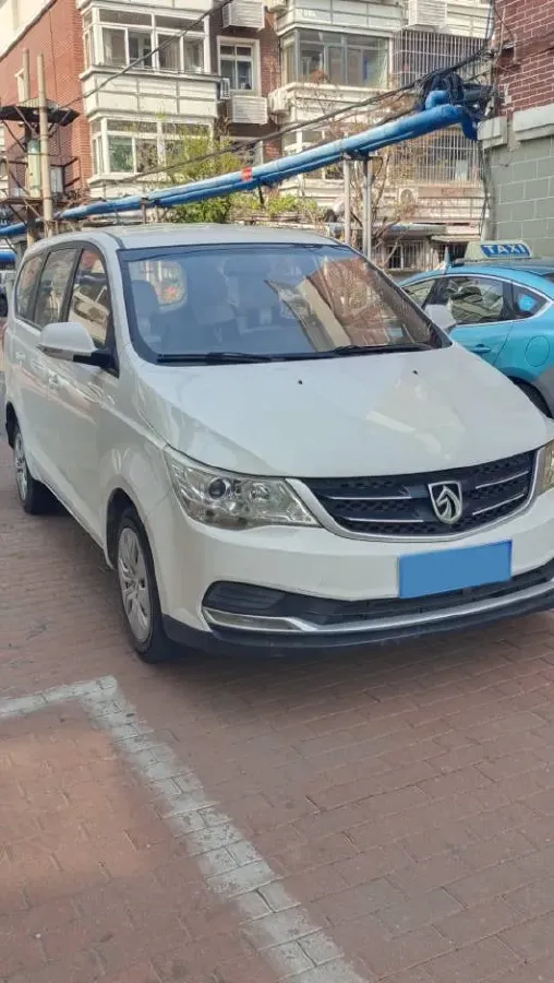 2016 BaoJun 730 1.5L 112HP L4 5MT,autocango,china used car exporter,china ev exporter,chinese used car exporter,chinese used ev exporter