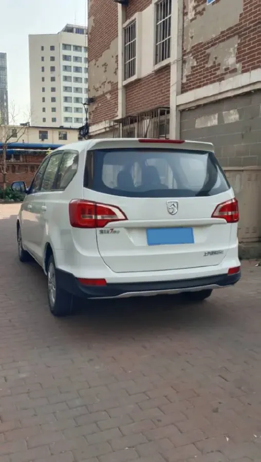 2016 BaoJun 730 1.5L 112HP L4 5MT,autocango,china used car exporter,china ev exporter,chinese used car exporter,chinese used ev exporter