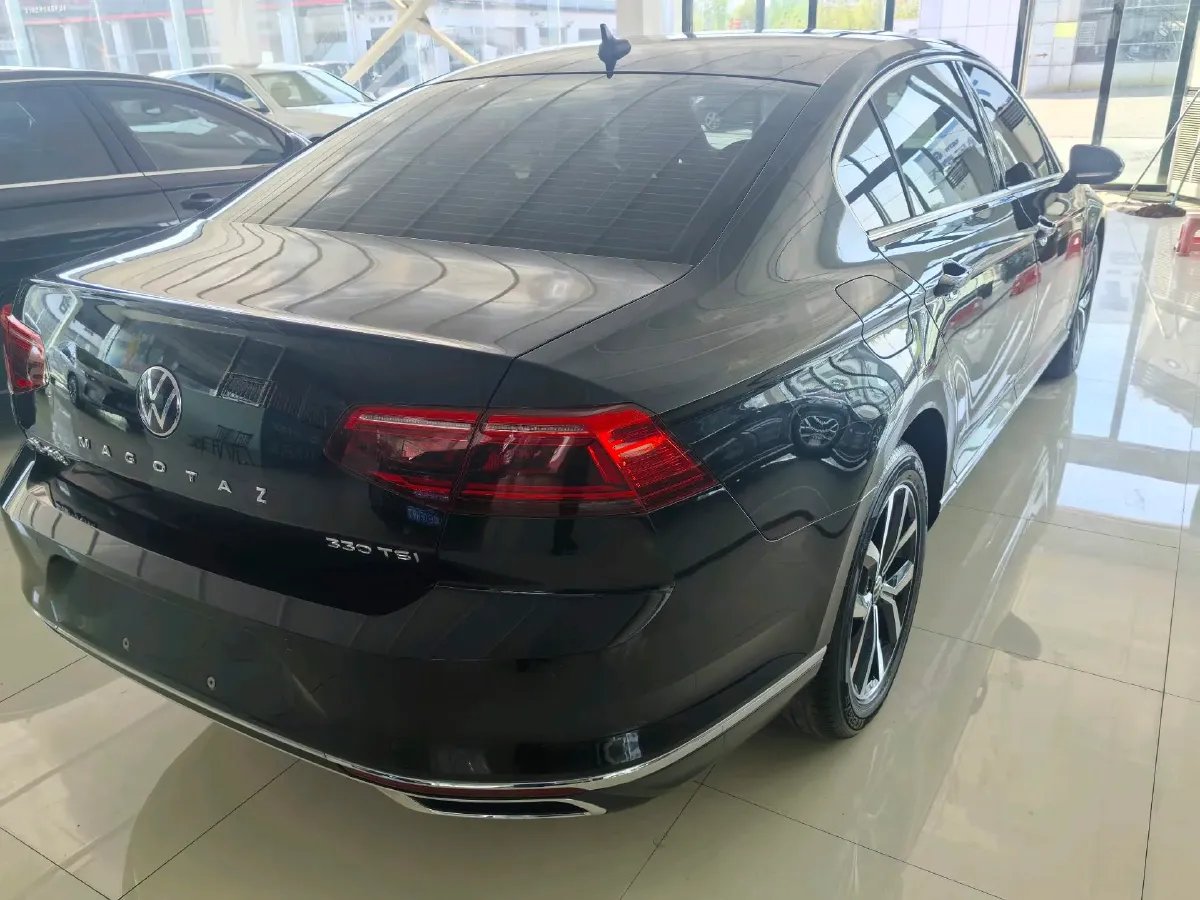 2020 Volkswagen Magotan 2.0T 186HP L4 7DCT,autocango,china used car exporter,china ev exporter,chinese used car exporter,chinese used ev exporter