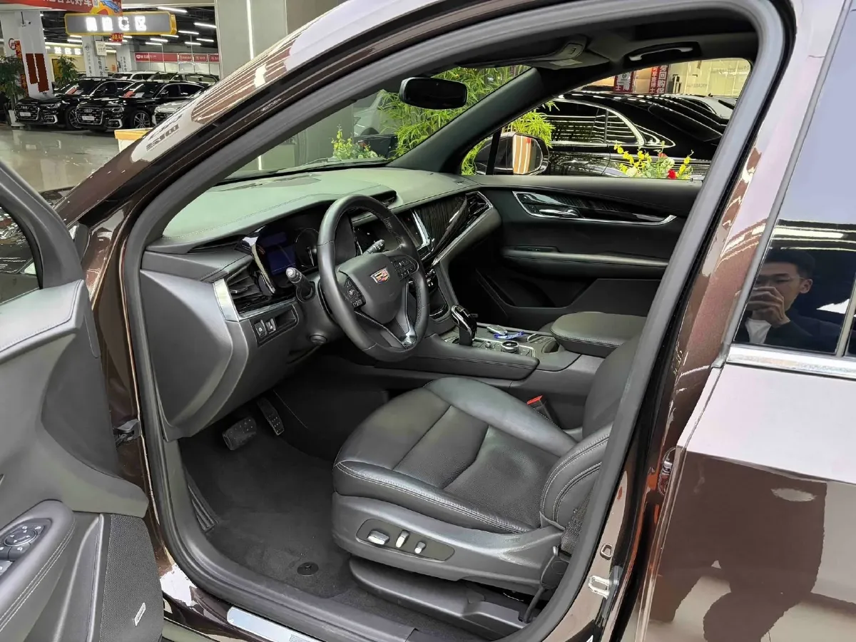 2019 Cadillac CT6 2.0T 241HP L4 10AT,autocango,china used car exporter,china ev exporter,chinese used car exporter,chinese used ev exporter