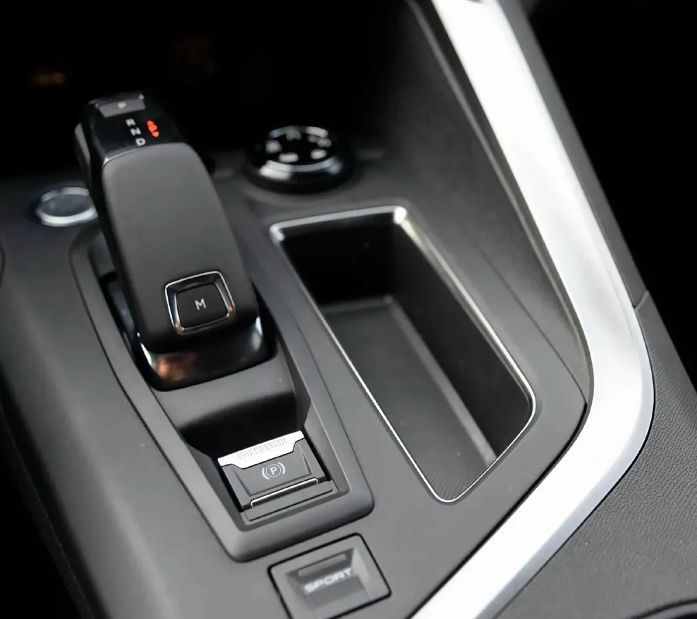 2018 Peugeot 4008 1.6T 167HP L4 6AT,autocango,china used car exporter,china ev exporter,chinese used car exporter,chinese used ev exporter