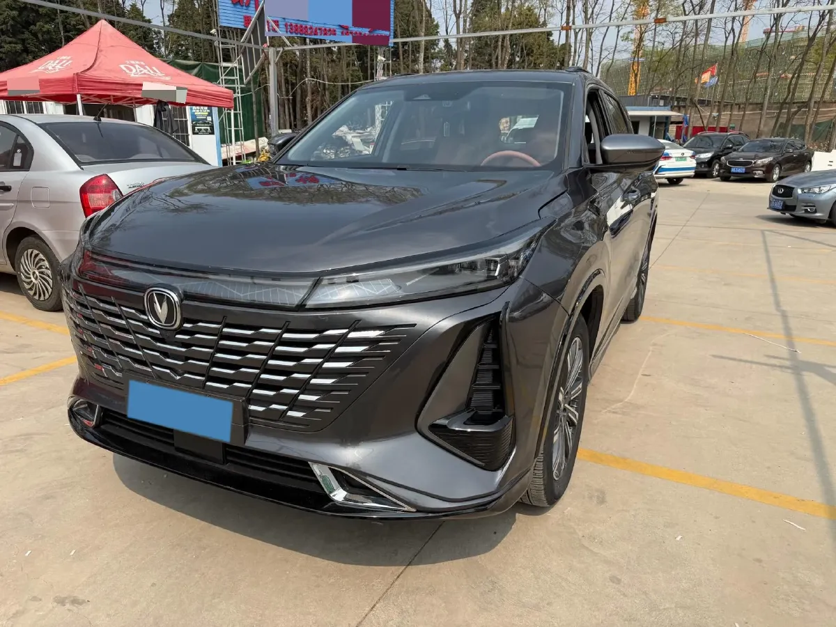 2023 ChangAn CS75 Plus 1.5T 188HP L4 8AT,autocango,china used car exporter,china ev exporter,chinese used car exporter,chinese used ev exporter