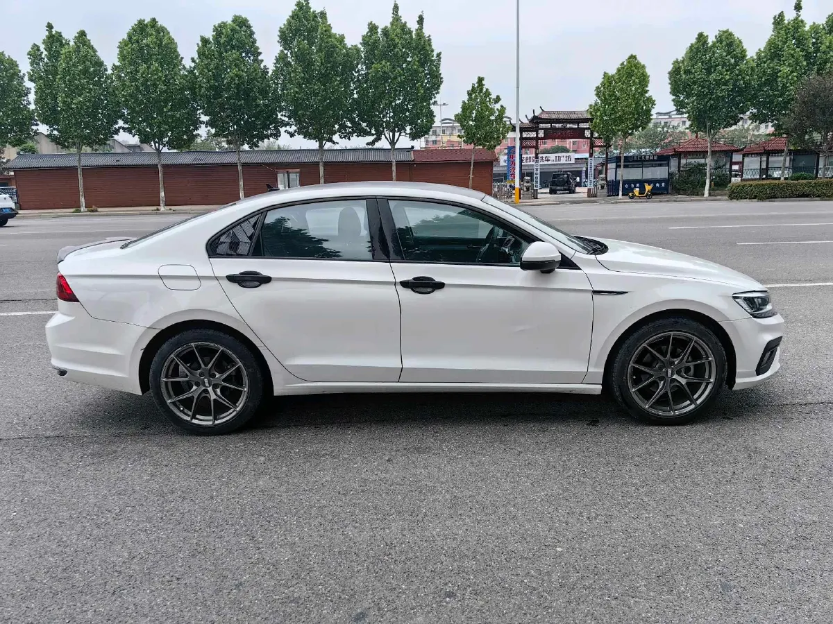 2019 Volkswagen T-Cross 1.4T 150HP L4 7DCT,autocango,china used car exporter,china ev exporter,chinese used car exporter,chinese used ev exporter