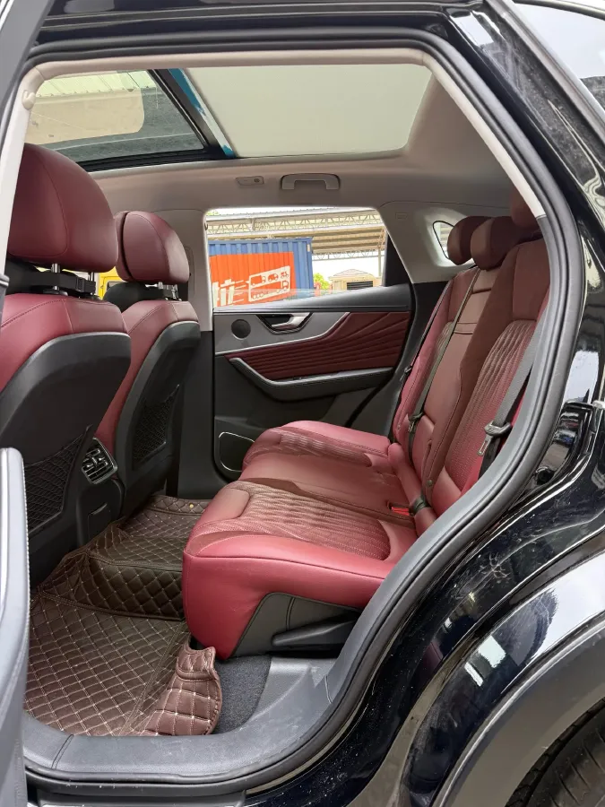 2023 HongQi HS5 2.0T 252HP L4 8AT,autocango,china used car exporter,china ev exporter,chinese used car exporter,chinese used ev exporter