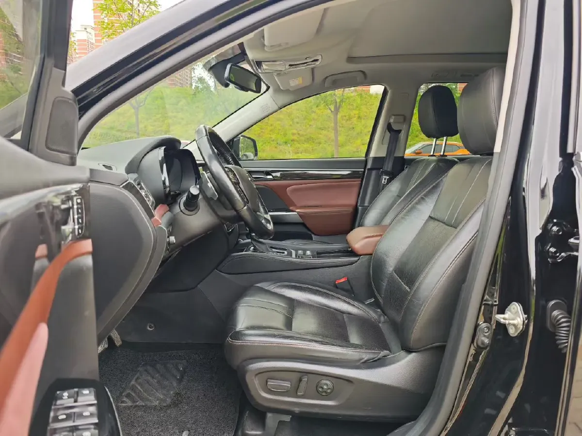 2017 GAC Trumpchi GS8 2.0T 201HP L4 6AT,autocango,china used car exporter,china ev exporter,chinese used car exporter,chinese used ev exporter