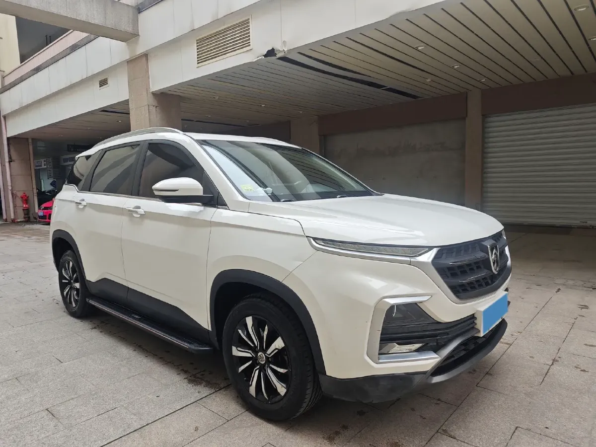 2018 BaoJun 530 1.5T 150HP L4 6DCT,autocango,china used car exporter,china ev exporter,chinese used car exporter,chinese used ev exporter