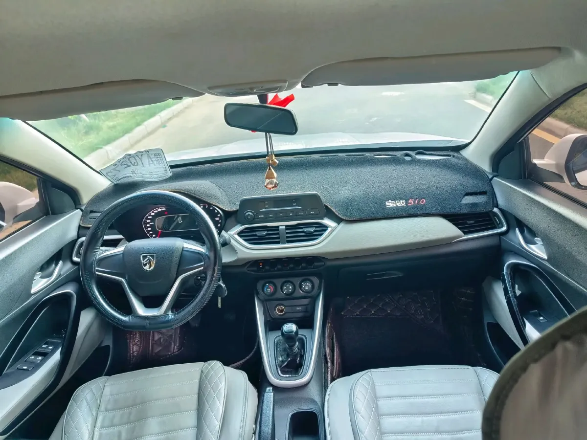 2017 BaoJun 510 1.5L 112HP L4 6MT,autocango,china used car exporter,china ev exporter,chinese used car exporter,chinese used ev exporter