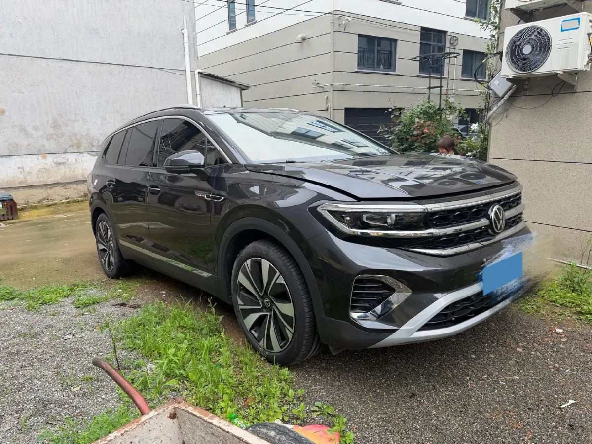 2023 Volkswagen Talagon 2.0T 220HP L4 7DCT,autocango,china used car exporter,china ev exporter,chinese used car exporter,chinese used ev exporter