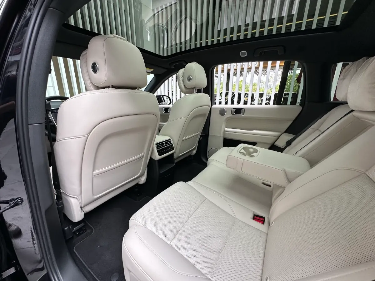 2024 Li L6 Range Extended 154HP L4 REEV 36.8KWH,autocango,china used car exporter,china ev exporter,chinese used car exporter,chinese used ev exporter