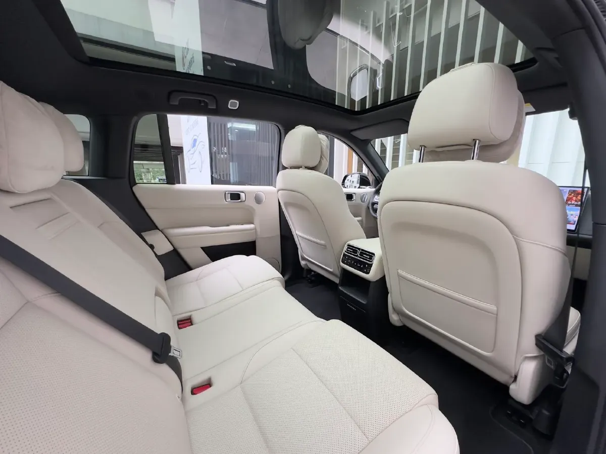 2024 Li L6 Range Extended 154HP L4 REEV 36.8KWH,autocango,china used car exporter,china ev exporter,chinese used car exporter,chinese used ev exporter