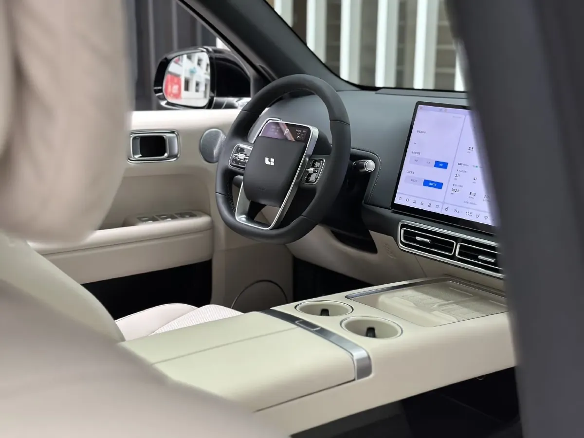 2024 Li L6 Range Extended 154HP L4 REEV 36.8KWH,autocango,china used car exporter,china ev exporter,chinese used car exporter,chinese used ev exporter