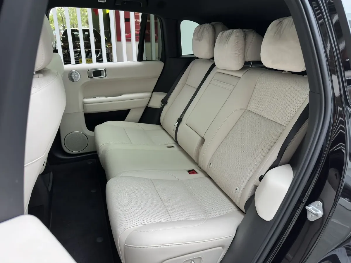 2024 Li L6 Range Extended 154HP L4 REEV 36.8KWH,autocango,china used car exporter,china ev exporter,chinese used car exporter,chinese used ev exporter