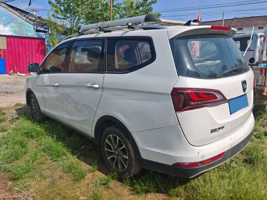 2019 BaoJun 730 1.5T 151HP L4 CVT,autocango,china used car exporter,china ev exporter,chinese used car exporter,chinese used ev exporter