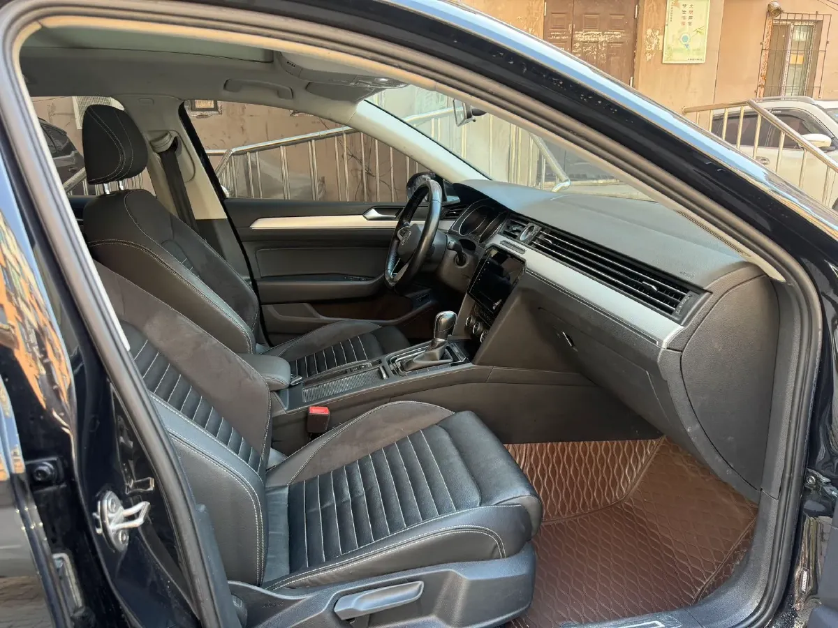 2020 Volkswagen Magotan 1.4T 150HP L4 7DCT,autocango,china used car exporter,china ev exporter,chinese used car exporter,chinese used ev exporter