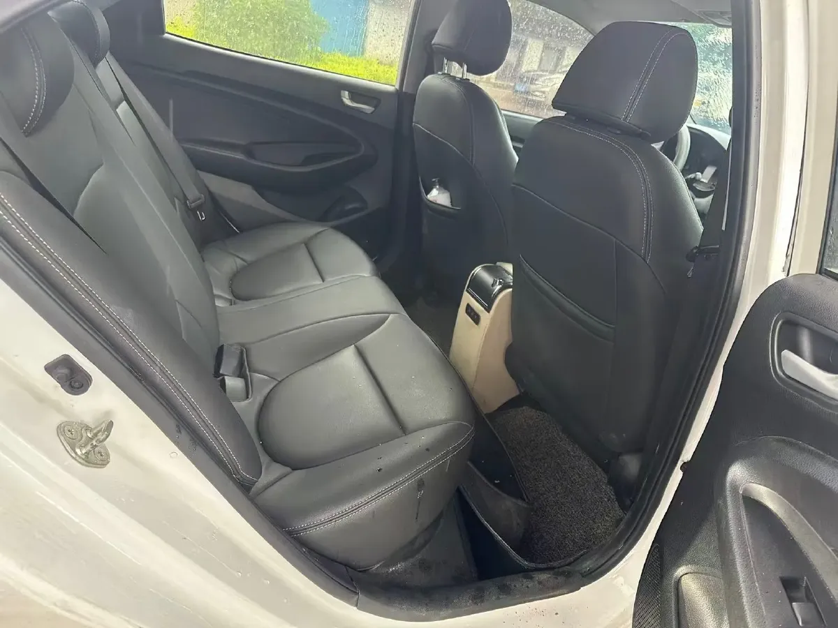 2017 Hyundai Reina 1.4L 95HP L4 4AT,autocango,china used car exporter,china ev exporter,chinese used car exporter,chinese used ev exporter