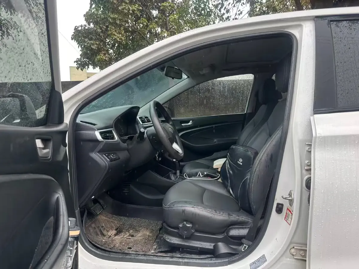 2017 Hyundai Reina 1.4L 95HP L4 4AT,autocango,china used car exporter,china ev exporter,chinese used car exporter,chinese used ev exporter