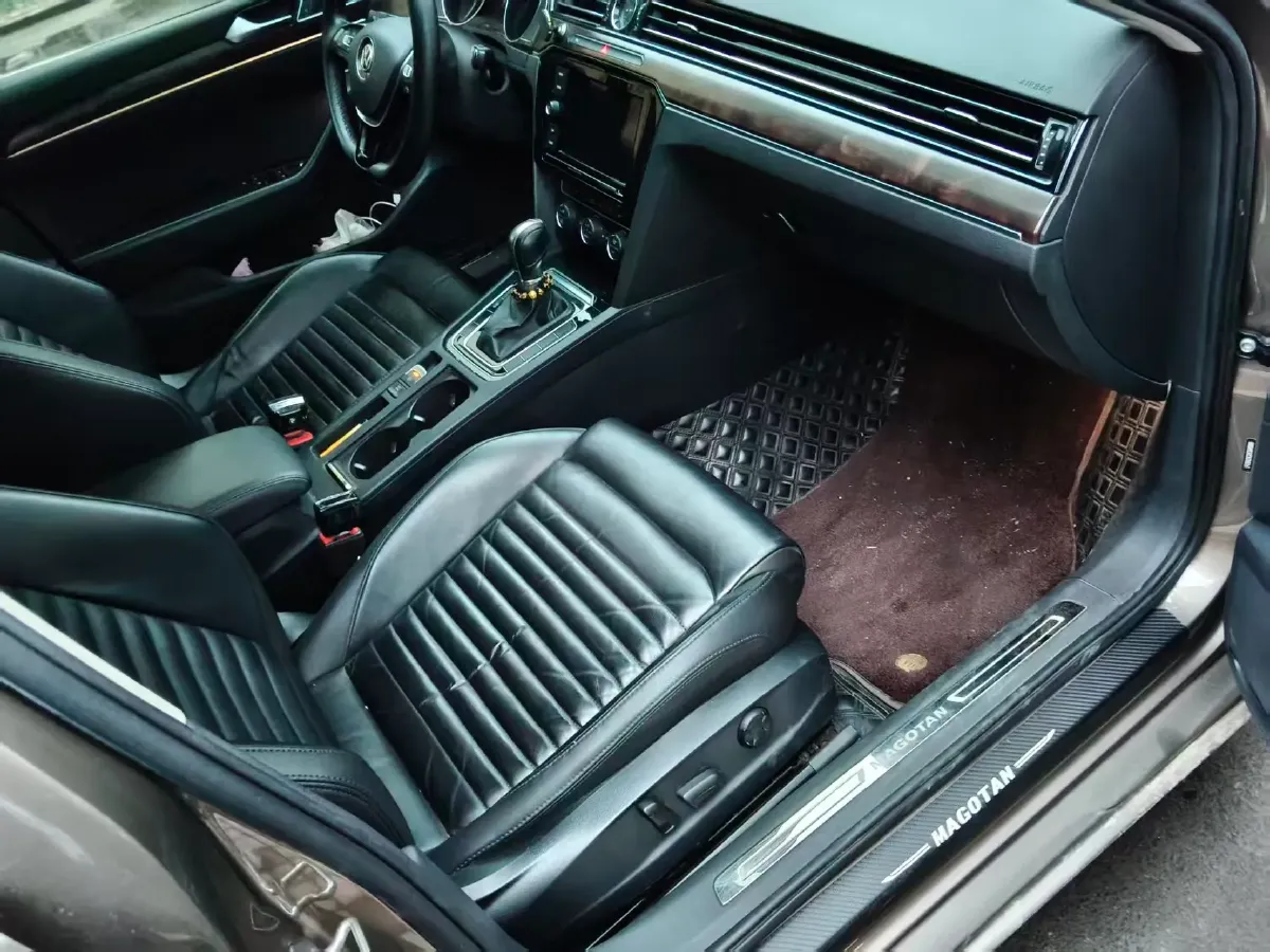 2019 Volkswagen Magotan 2.0T 186HP L4 7DCT,autocango,china used car exporter,china ev exporter,chinese used car exporter,chinese used ev exporter