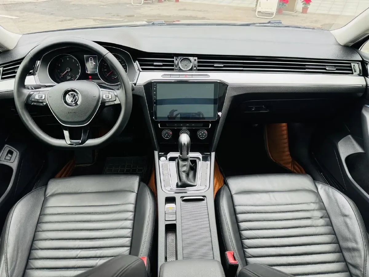 2018 Volkswagen Magotan 1.8T 180HP L4 7DCT,autocango,china used car exporter,china ev exporter,chinese used car exporter,chinese used ev exporter