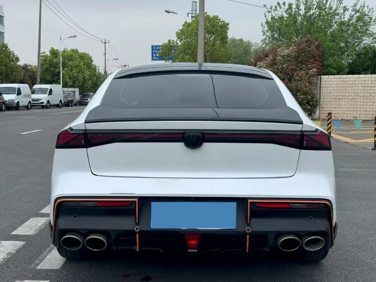 2022 ChangAn UNI-V 1.5T 188HP L4 7DCT,autocango,china used car exporter,china ev exporter,chinese used car exporter,chinese used ev exporter