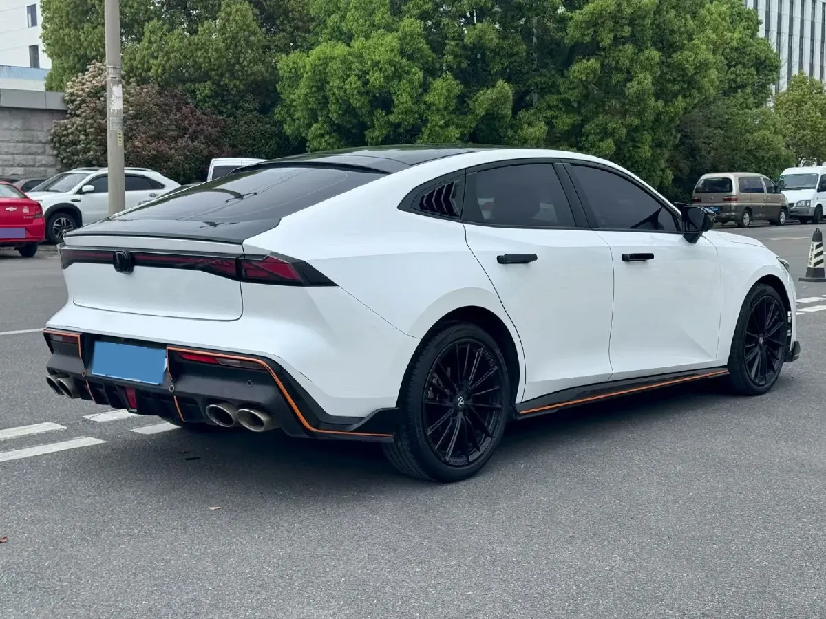 2022 ChangAn UNI-V 1.5T 188HP L4 7DCT,autocango,china used car exporter,china ev exporter,chinese used car exporter,chinese used ev exporter